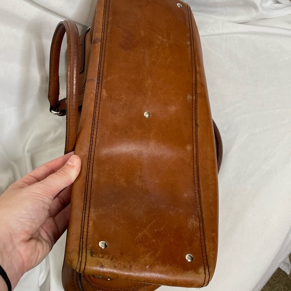 Cole Haan Trinity Weathered Leather Purse F04 - Picture 3 of 8